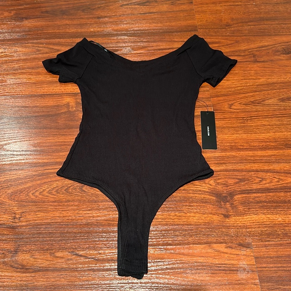 Lulus black off the shoulder bodysuit